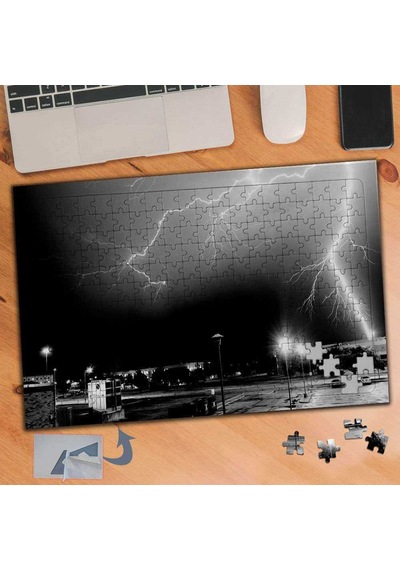 Siyah Beyaz, Yıldırım Çarpması 240 Parça Puzzle Yapboz Tablo-526