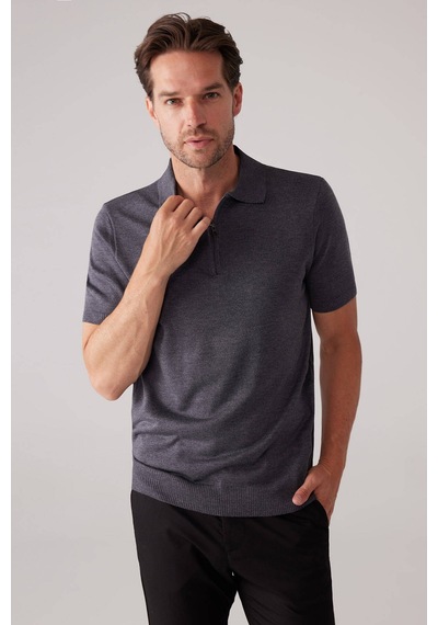 Erkek Koyu Gri Slim Fit Fermuar Detaylı Polo Yaka Triko Tişört