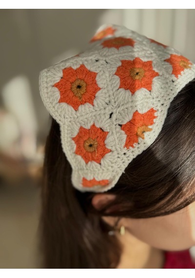 Kadın El Örgüsü Üçgen Bandana Saç Aksesuarı Beyaz-renkli