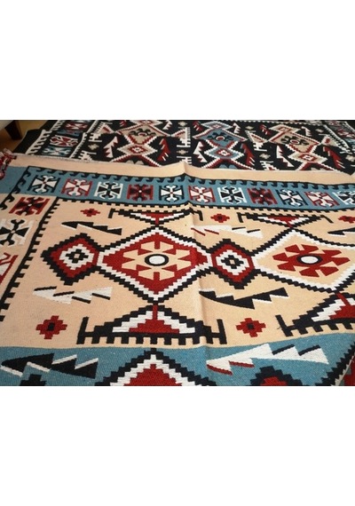 Makine Dokuması Parlak Uşak Antik Kilimi, Püsküllü