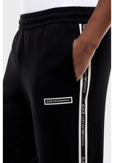 Ea7 Şerit Detaylı Pamuklu Lasitkli Bel Lastikli Paça Pantolon Erkek Pantolon 7m002198 Af10377 Uc001 Siyah Ea7 Şerit Detaylı Pamuklu Lasitkli Bel Lastikli Paça Pantolon Erkek Pantolon 7m002198 Af10377 Uc001 Siyah