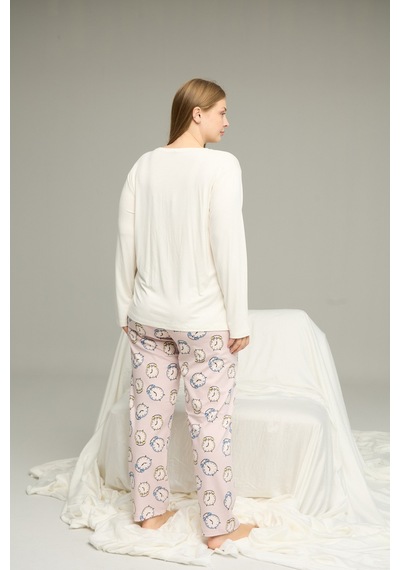 Siyah İnci Curve Büyük Beden Battal Boy Pamuklu Pijama Takım25240829 Ekru Siyah İnci Curve Büyük Beden Battal Boy Pamuklu Pijama Takım25240829 Ekru