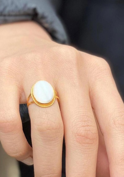 14 Ayar Altın Sedef Taşlı Oval Yüzük