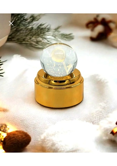 Mobgift 360 Derece Dönen Sarı Led Işıklı Gold Standlı Usb'li Merdiven Çıkan Astronot Cam Küre Çok Renkli