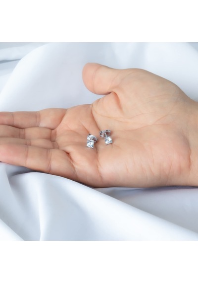 Madam & Matmazel Swarovski Tek Taşlı Pırlanta Model Kadın Gümüş Küpe