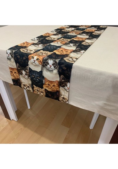 Kedi Desenli, Yüksek Kaliteli Dijital Baskılı Runner, Dayanıklı, Modern Tasarım 40x150 Cm Çok Renkli