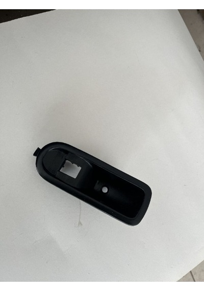 Renault Megane 2 Arka Cam Tuş Çerçevesi