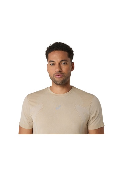 Asics Road Seamless Ss Top Erkek Bej Kısa Kollu Tshirt 2011d355-100 Bej