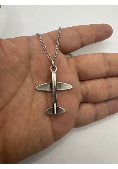 Minimal Uçak Figürlü Kolye Gümüş Renk Zarif Havacılık Temalı Unisex Takı Çok renkli