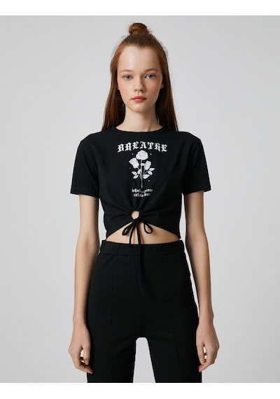 Koton Crop Tişört Baskılı Pencere Detaylı Kısa Kollu Siyah 3sal10278ık Siyah Koton Crop Tişört Baskılı Pencere Detaylı Kısa Kollu Siyah 3sal10278ık Siyah