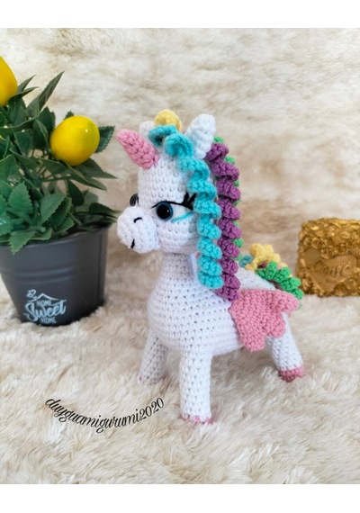 Unicorn tek boynuzlu oyuncak at amigurumi oyuncak bebek beyaz at