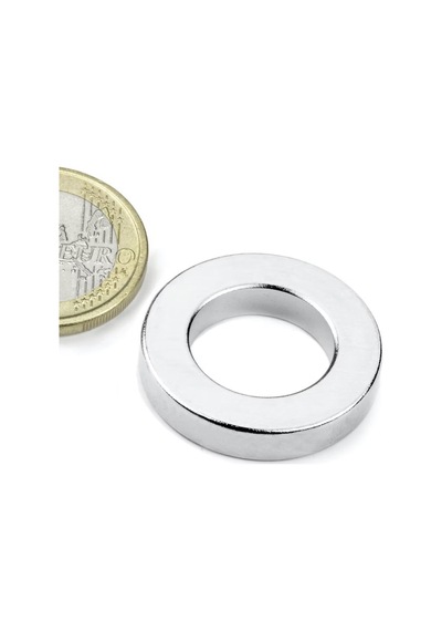 Güçlü Delikli Neodyum Mıknatıs 27x15x5 Mm
