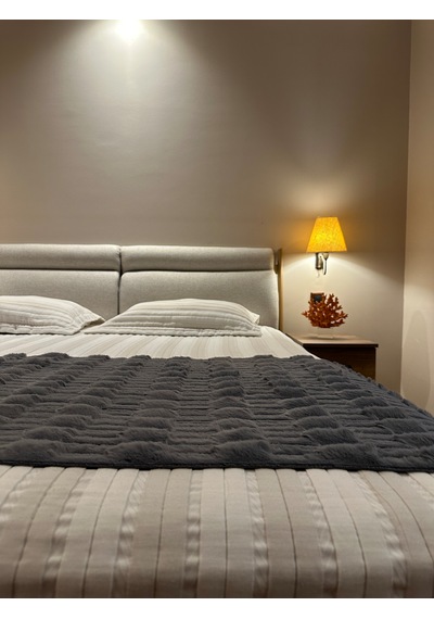 Modern Line Antrasit Peluş Yatak Ucu Runner