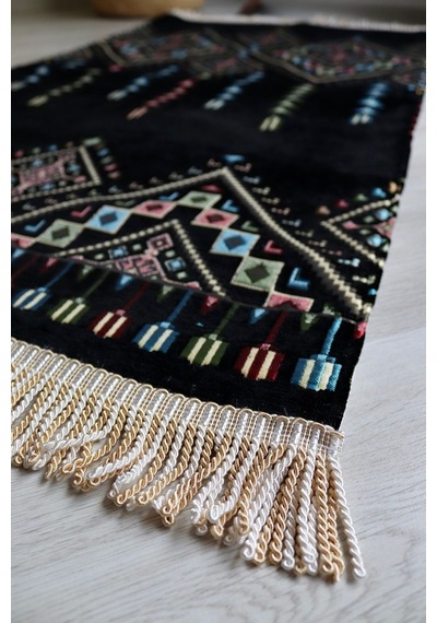 Kilim Desenli Astarlı Lüks Seccade S1020 Siyah Siyah-beyaz