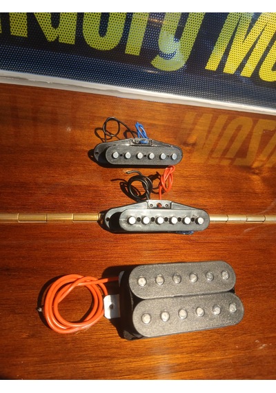 Elektro Gitar Manyetik Seti H/s/s 3 Adet 2 Single 1 Humbucker Kaliteli Ton Siyah