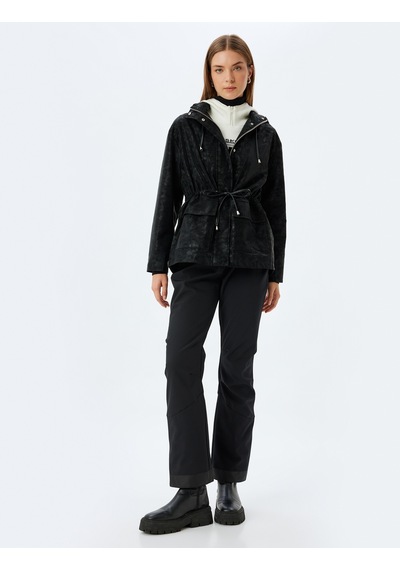 Koton Suni Deri Oversize Yağmurluk Kapüşonlu Beli Bağlamalı Fermuarlı Cepli Siyah 5sak00004ew Siyah Koton Suni Deri Oversize Yağmurluk Kapüşonlu Beli Bağlamalı Fermuarlı Cepli Siyah 5sak00004ew Siyah