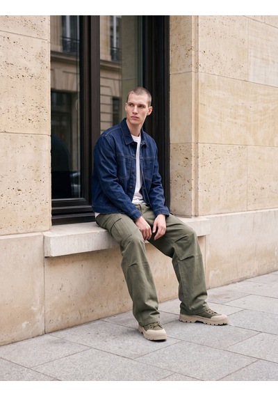 Koton Rahat Kalıp Pamuklu Uzun Kollu Klasik Yaka Çift Cepli Düğmeli Denim Ceket Raw 7wam50019nd 63x Koton Rahat Kalıp Pamuklu Uzun Kollu Klasik Yaka Çift Cepli Düğmeli Denim Ceket Raw 7wam50019nd 63x