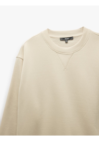 Koton Bisiklet Yaka Dikiş Detaylı Şardonlu Pamuk Karışımlı Basic Sweatshirt Ekru 5sam70045mk Ekru