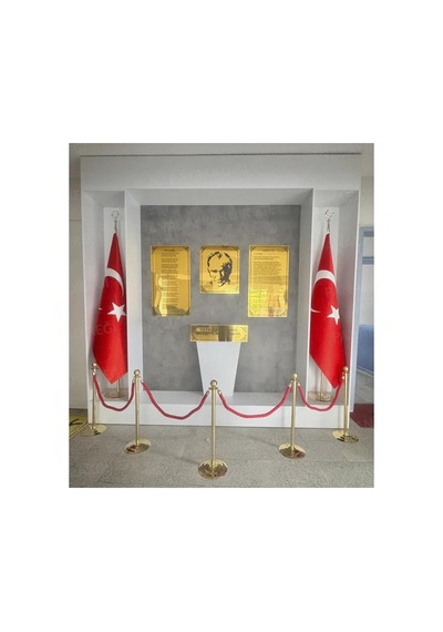 Atatürk Köşesi Seti Poz Model 08