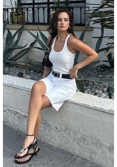 Seeh Beyaz Basic Bermuda Kadın Kot Şort Sh274