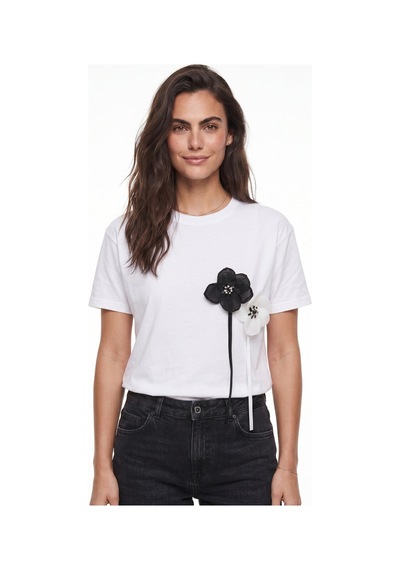 Onloox Kadın Beyaz Beyaz Pamuklu Kısa Kollu Bisiklet Yaka Standart Fit Çiçek Aksesuarlı Örme T-shirt