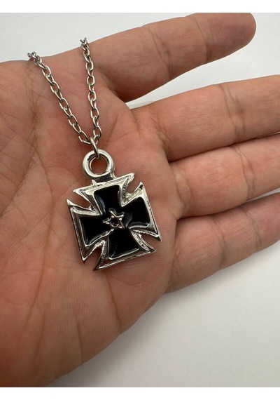Siyah Kare Haç Figürlü Unisex Kolye 60 Cm Zincirli Gotik, Antik Ve Mistik Tasarım Çok renkli