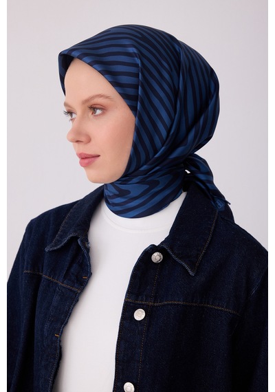 Geometrik Desen İpek Twill Eşarp - 2026 İlkbahar-yaz T 4325 Lacivert