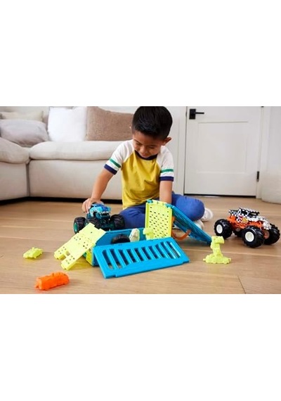 Trucks 1:24 Wrex'in Çarpışma Kafesi, 3 Yaş Ve Üzeri, Hnc29