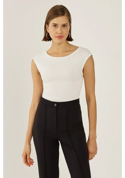Hiccup Sırtı Açık Crop Top Beyaz