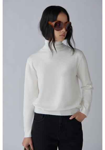 Suud Collection Beyaz Balıkçı Yaka Triko Kazak