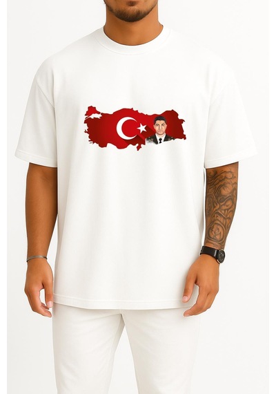 Bahriyeli Collection Oversize Ömer Halis Demir Ve Türkiye Göğüs Tasarımlı Unisex T-shirt Beyaz Bahriyeli Collection Oversize Ömer Halis Demir Ve Türkiye Göğüs Tasarımlı Unisex T-shirt Beyaz