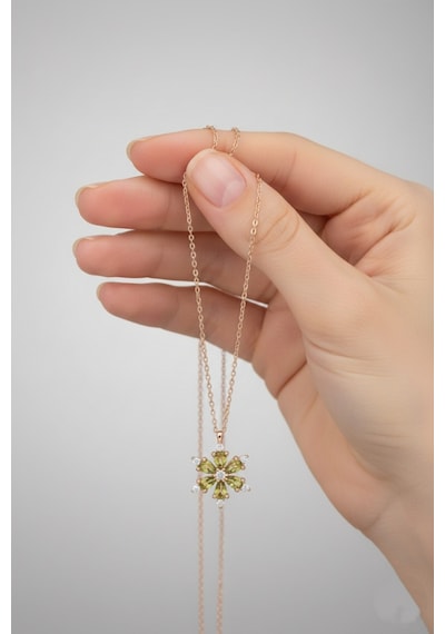 Çekirdekjewelry 925 Ayar Gümüş Zeytinyağı Taşlı Kamelya Çiçeği Kolye Rose