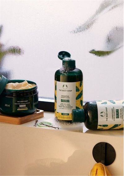 The Body Shop Banana Besleyici Şampuan 250 Ml Tüm Saç Tipleri