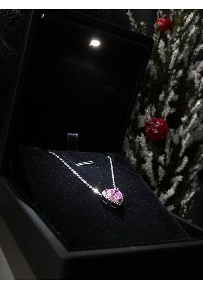 Svarovski Taşlı Pembe Kalp Model Gümüş Işıklı Kutuda Sevgiliye Eşe Arkadaşa Hediye Kolye