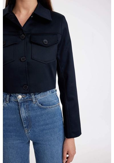 Defacto Crop Gömlek Yaka Düğmeli Cep Detaylı Blazer Ceket D4276AX24AU Lacivert