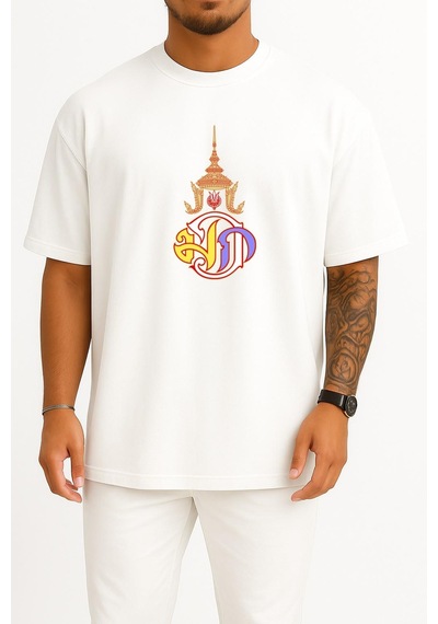 Bahriyeli Collection Oversize Monarşi Tayland Bayrağı Tayland Crown Prince Göğüs Baskılı Unisex T-shirt Beyaz Bahriyeli Collection Oversize Monarşi Tayland Bayrağı Tayland Crown Prince Göğüs Baskılı Unisex T-shirt Beyaz