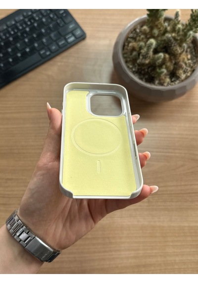 Apple Uyumlu iPhone 16 Pro Animasyonlu Stylus Silikon Kılıf Krem