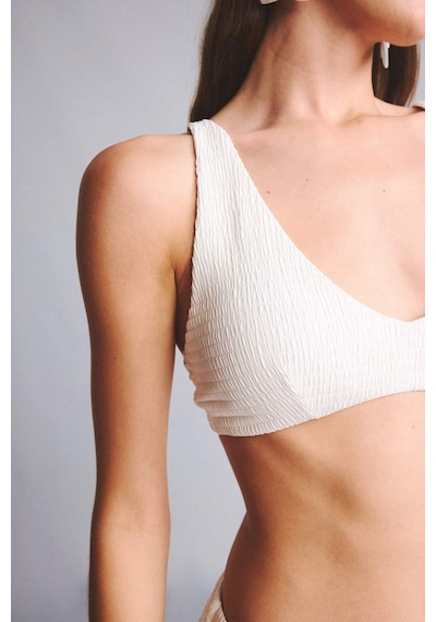 Defacto Regular Fıt Kırışık Dokulu Kumaş Kapalı Beyaz Bikini Üstü G3996ax26smwt16 Beyaz-wt16 Defacto Regular Fıt Kırışık Dokulu Kumaş Kapalı Beyaz Bikini Üstü G3996ax26smwt16 Beyaz-wt16