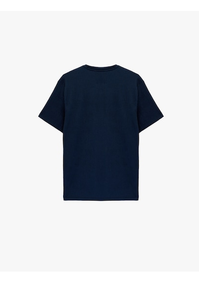 Koton Regular Fit Dokulu Kısa Kollu Basic Bisiklet Yaka Tişört Lacivert 6sam10054mk Lacivert