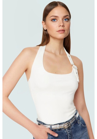 Ersefa Fitted Kalıp Viskoz Ribana Crop Bluz Boyundan Bağlamalı Yaka Günl Beyaz