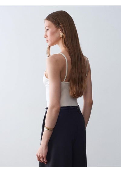 Dantelli V Yaka Askılı Kadın Crop Top Yazlık Günlük Üst Altın - Beyaz