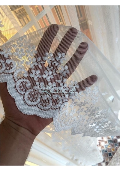 Tül Perde Şazeli Desen Pırıltı Zeminli Jakar Örme Ekru Tül Perde Şazeli Desen Pırıltı Zeminli Jakar Örme Ekru