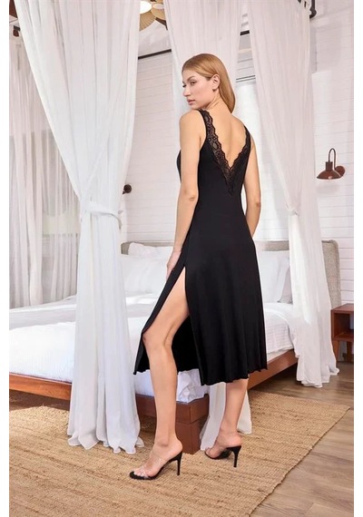 Ang Butik Kadın Göğüs Ve Sırt Dekolteli Dantelli Ve Yırtmaçlı Gecelik Siyah