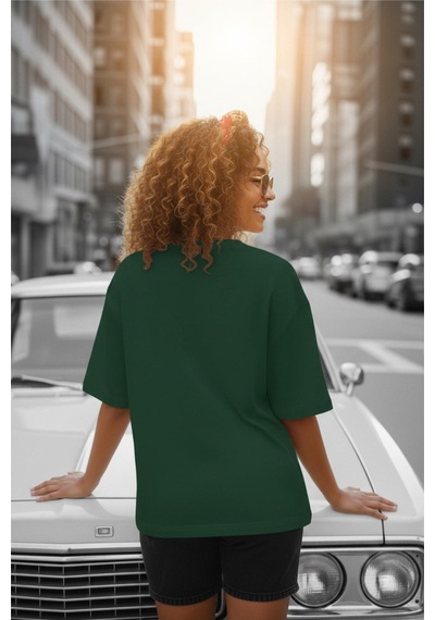 Mily Kadın Oversize Basic Bisiklet Yaka Pamuklu T-shirt Rahat Kesim Unisex Sevgili Kombini Yesıl Mily Kadın Oversize Basic Bisiklet Yaka Pamuklu T-shirt Rahat Kesim Unisex Sevgili Kombini Yesıl