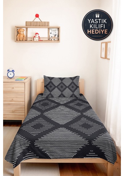 Antrasit Geometrik Genç Odası Tek Kişilik Pike Takımı - Gri Çizgili 160x220 Cm Kapitone Yatak Örtüsü Mercansı Kadife Sessizliği Antrasit Geometrik Genç Odası Tek Kişilik Pike Takımı - Gri Çizgili 160x220 Cm Kapitone Yatak Örtüsü Mercansı Kadife Sessizliği