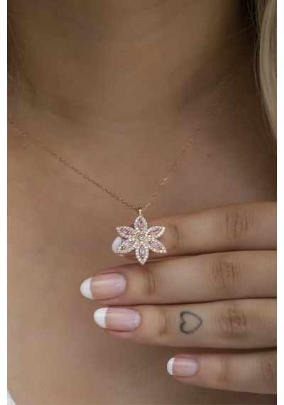 925 Ayar Gümüş 6 Yapraklı Pembe Taşlı Çiçek Kolye Rose Gold