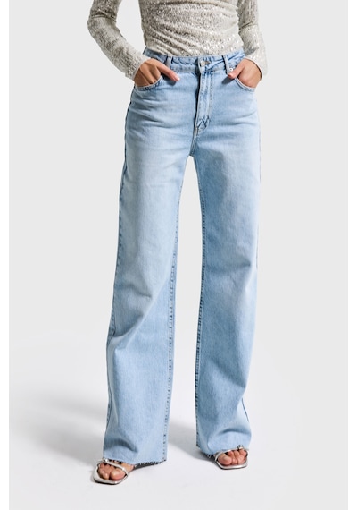 Itsbasic Kadın Ice 4s6-3 Straight Fit Yüksek Bel Elastan Kumaş Paça Dikişsiz Denim Jean Buz Mavi Itsbasic Kadın Ice 4s6-3 Straight Fit Yüksek Bel Elastan Kumaş Paça Dikişsiz Denim Jean Buz Mavi