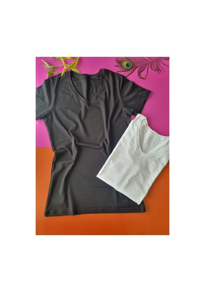 Demirsa Boutique Yarım Kol V Yaka 2'li Siyah Ve Beyaz Renk Modal Kadın Atlet T-shirt Siyah-beyaz Demirsa Boutique Yarım Kol V Yaka 2'li Siyah Ve Beyaz Renk Modal Kadın Atlet T-shirt Siyah-beyaz