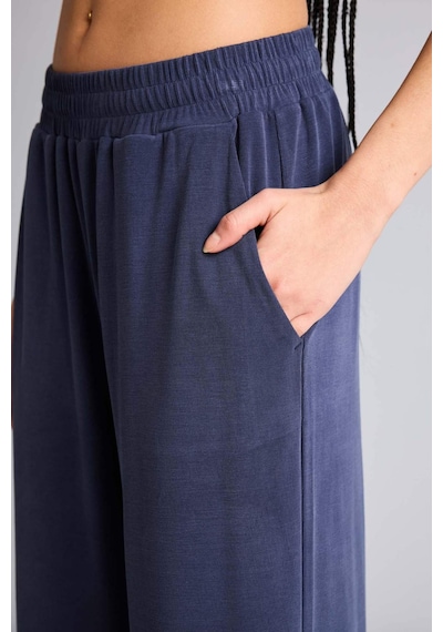 Defacto Ultra Yumuşak Wıde Leg Geniş Paça Standart Boy Modal Sporcu Pantolon G0754ax26smnv268 Lacivert-nv268