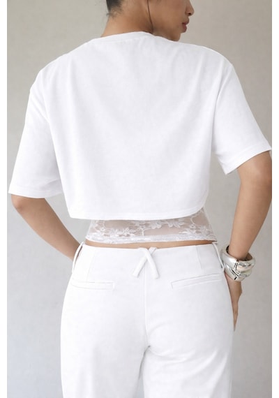 Meren Like Your Style Beyaz Crop Tişört Kadın Dantel Detaylı Yuvarlak Yaka Şık Üst Bluz Beyaz Meren Like Your Style Beyaz Crop Tişört Kadın Dantel Detaylı Yuvarlak Yaka Şık Üst Bluz Beyaz